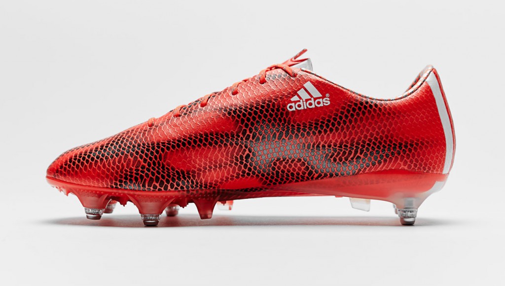 chaussure de foot adidas rouge