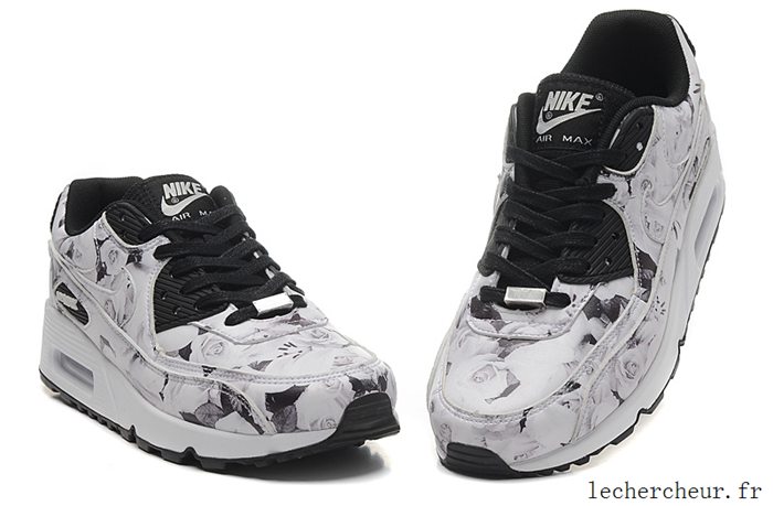 basket nike femme fleur
