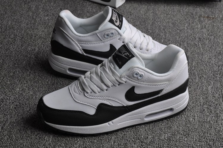 air max one noir et blanc