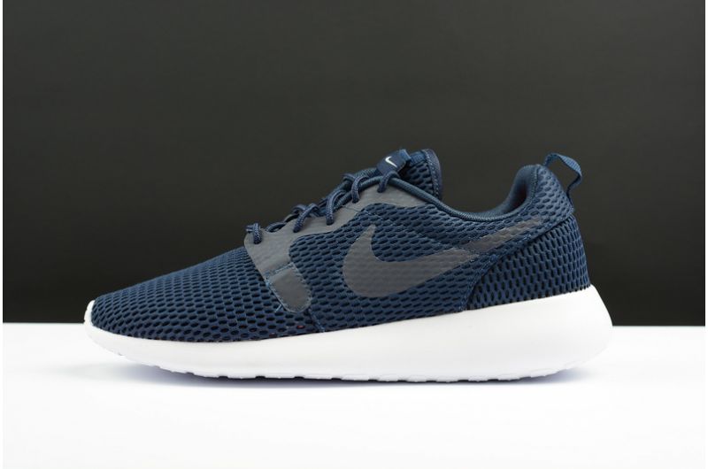 basket roshe run femme